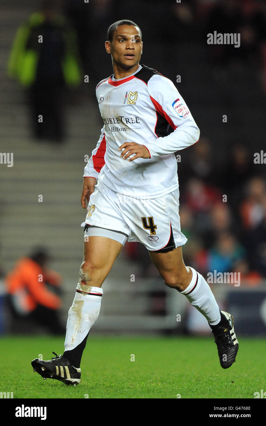 Kouo doumbe Banque de photographies et d’images à haute résolution Alamy