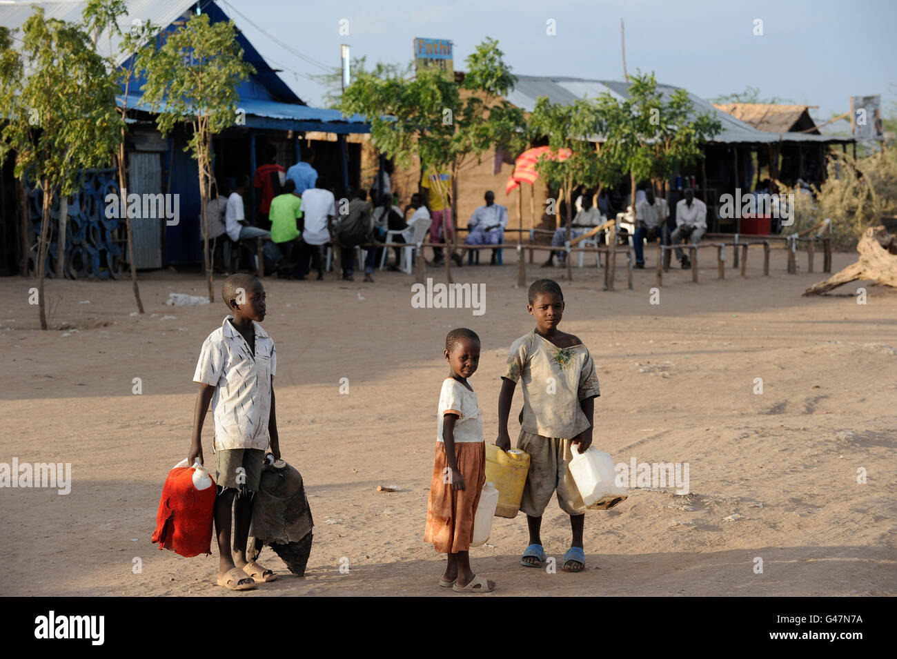 La région de Turkana au Kenya, le HCR, le camp de réfugiés de Kakuma où 80,000 permanent des réfugiés de Somalie, l'Éthiopie, le Soudan du Sud vivent / Fluechtlingslager à Kakuma, le HCR Kenya Turkana der Region , hier leben ca. 80000 Fluechtlinge Aethiopien aus Somalie Soudan Banque D'Images