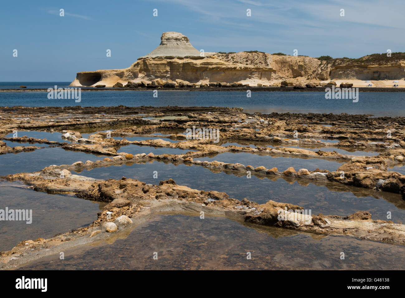 Anciennes Salines sur le coût à Qbaijar près de Marsalforn, Gozo, Malte Banque D'Images