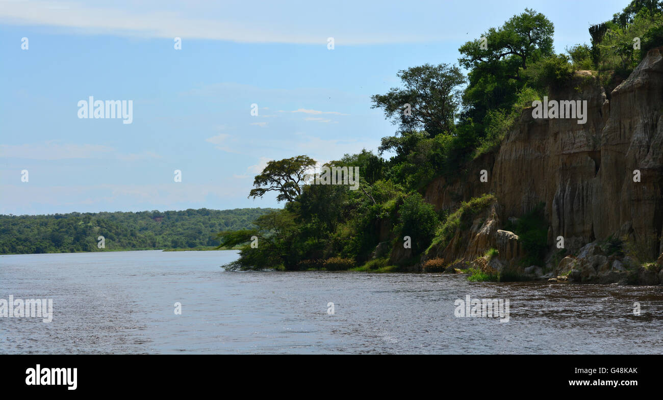 L'érosion du massif le long de la rive du Nil. Banque D'Images