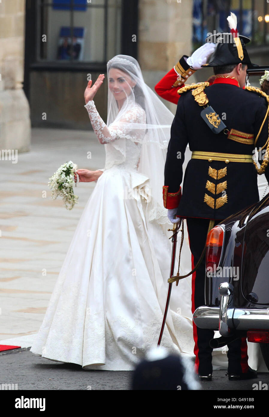 Kate Middleton arrive à l'abbaye de Westminster, à Londres, avant son mariage avec le prince William. Banque D'Images