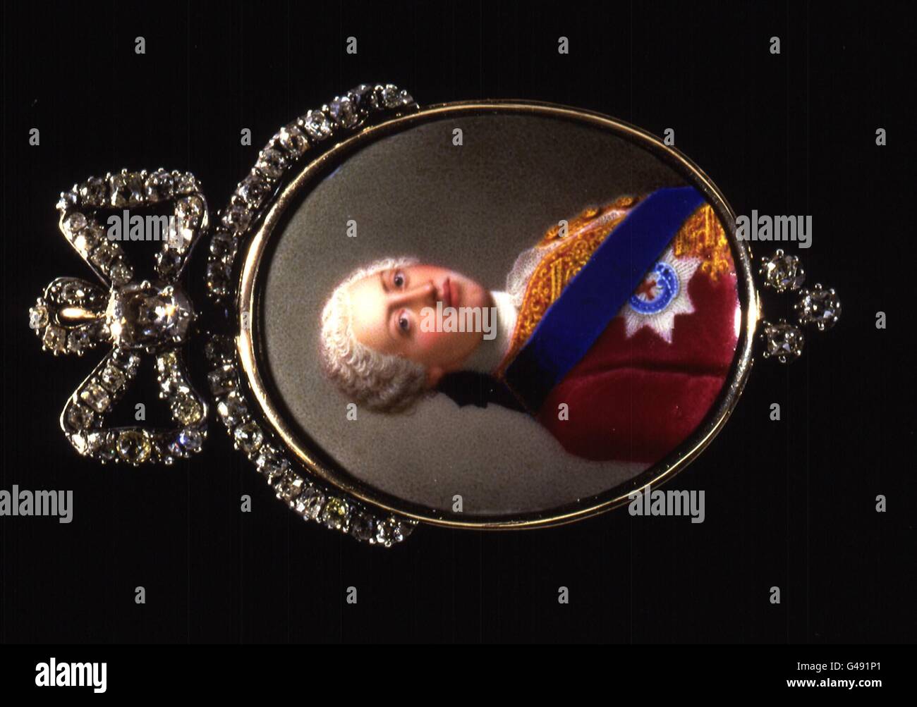 Une miniature nouvellement découverte de George III, comme le prince de Galles. L'émail rare et exquis, l'un des cinq exemples enregistrés de miniatures peintes par l'artiste suisse Jean-Etienne Liotard du XVIIIe siècle. La miniature devrait aller jusqu'à 60,000 lorsqu'elle va sous le marteau à Christie's à Londres le 21 octobre. Voir George, VENTE de l'histoire de PA. Photos PA. Banque D'Images