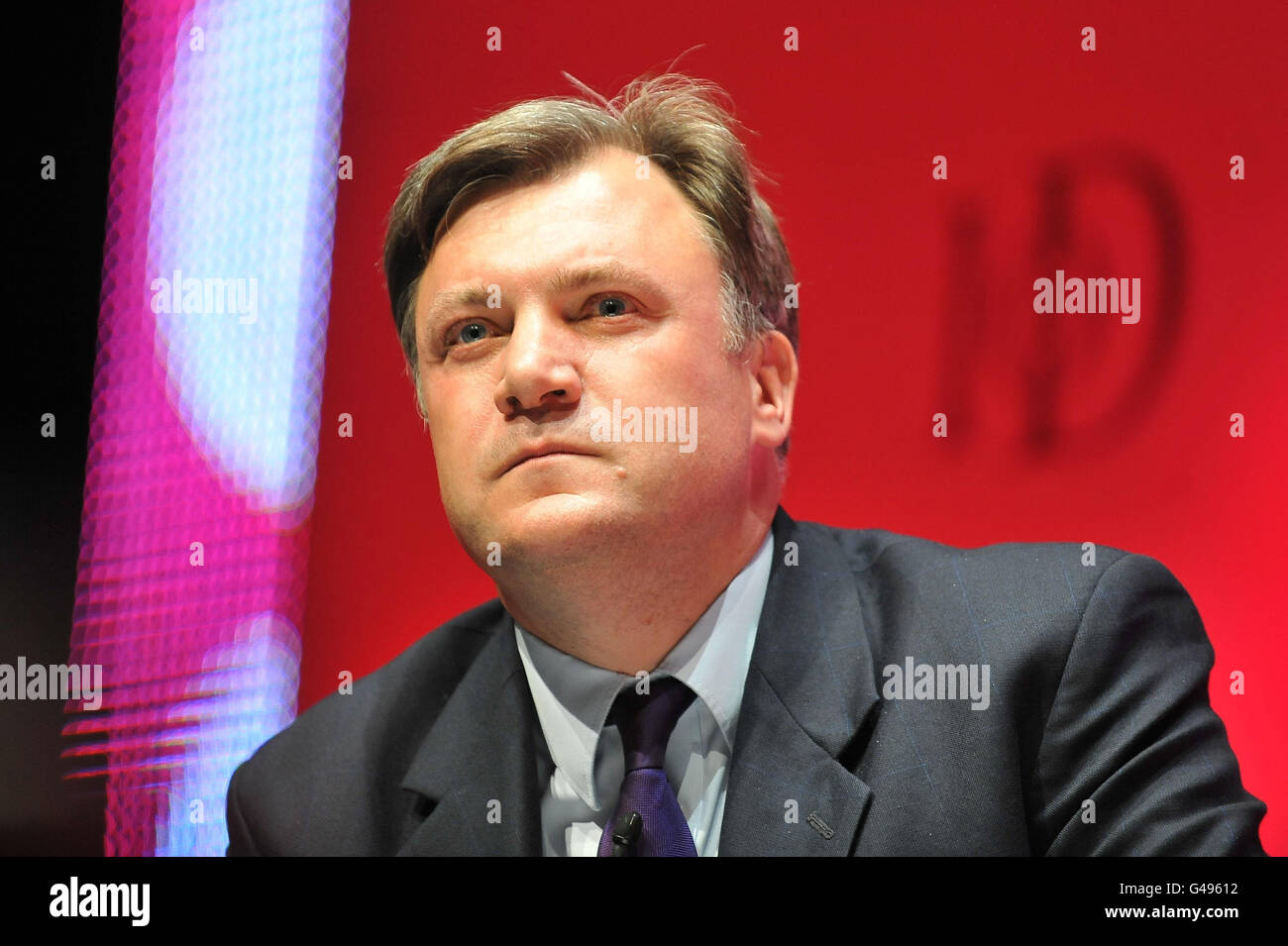 Ed Balls, chancelier de l'ombre, s'adresse au congrès annuel de l'Institut des directeurs à l'O2 Arena de Londres. Banque D'Images