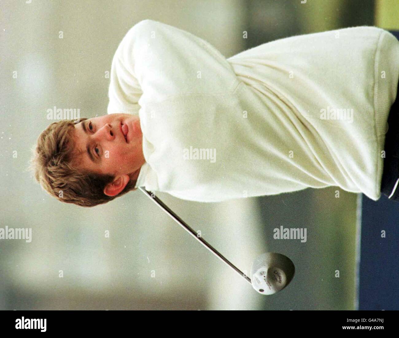 Lee Westwood, de l'Angleterre, débarque sur la 3e partie de la Dunhill Cup, à St. Andrews aujourd'hui (jeudi).Photo de Chris Bacon/PA Banque D'Images