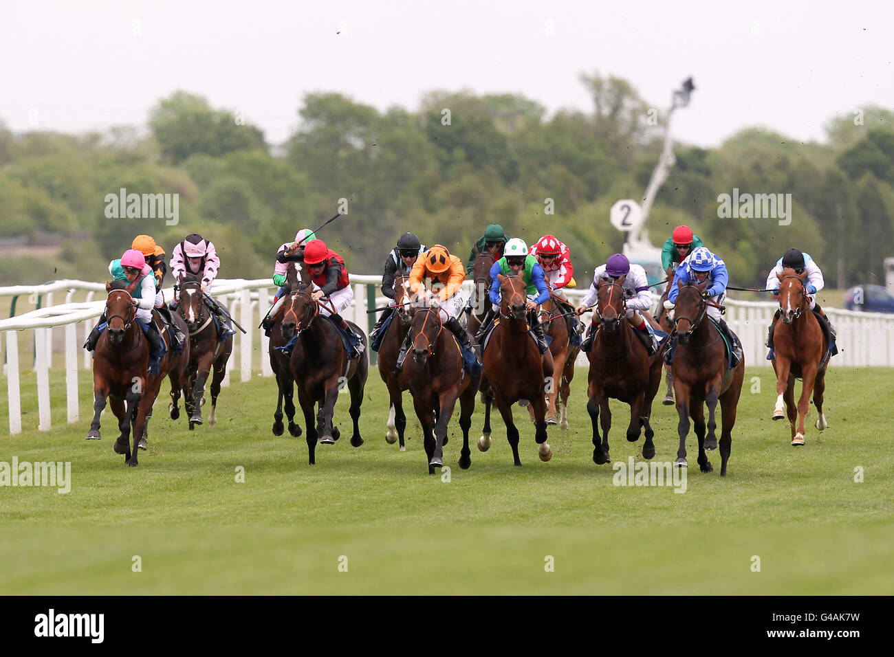 Coureurs et cavaliers pendant les piquets de jeune fille de Ramsay Health Care Banque D'Images