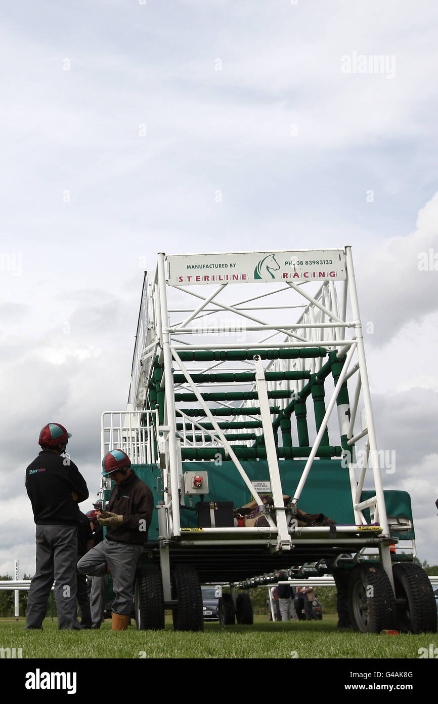 Les courses de chevaux - portée le jour de la course de bienfaisance - Newbury Banque D'Images