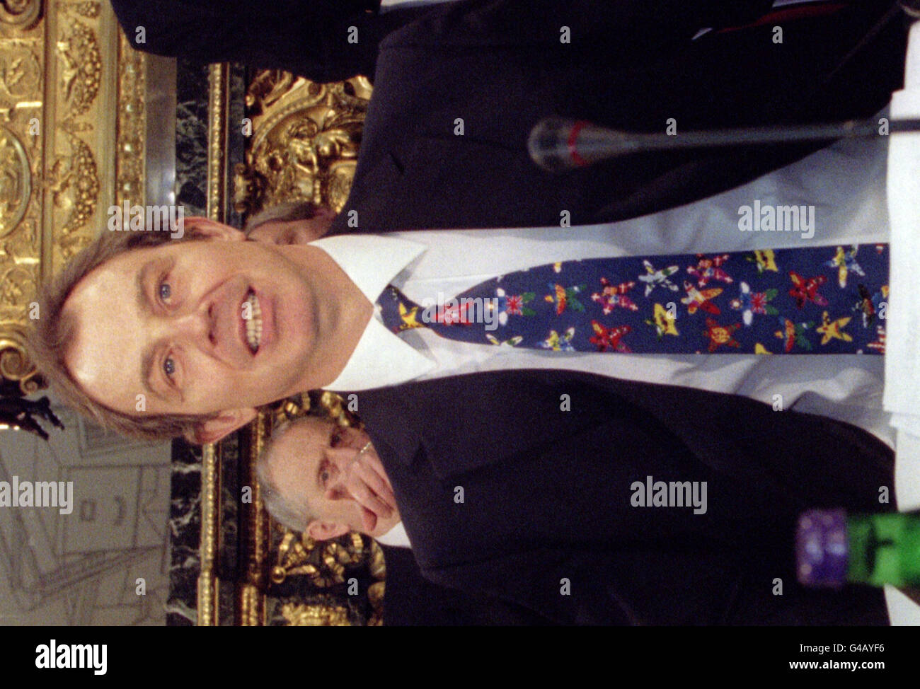 Le Premier ministre Tony Blair à Lancaster House, où les chefs d'État européens se sont réunis plus tôt aujourd'hui (jeudi) pour une photographie officielle marquant la Conférence européenne de deux jours. Reuters Rota pic. Banque D'Images