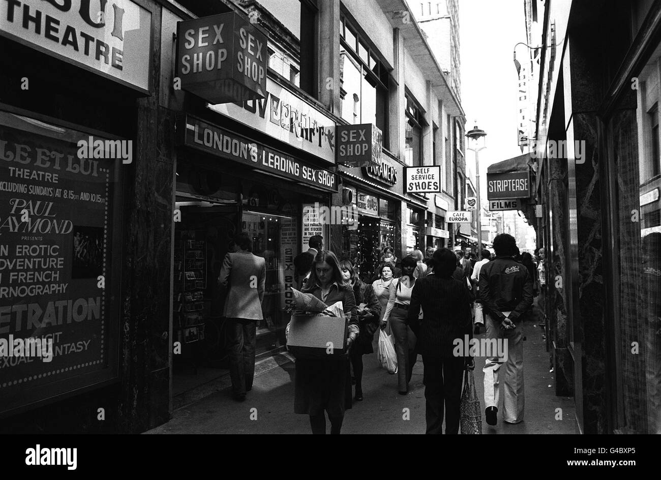 PA NEWS PHOTO 15/9/77 RAYMOND REVUEBAR THEATRE, l'UNE DES ATTRACTIONS SUR SAUCY BREWER STREET À SOHO, LONDRES Banque D'Images