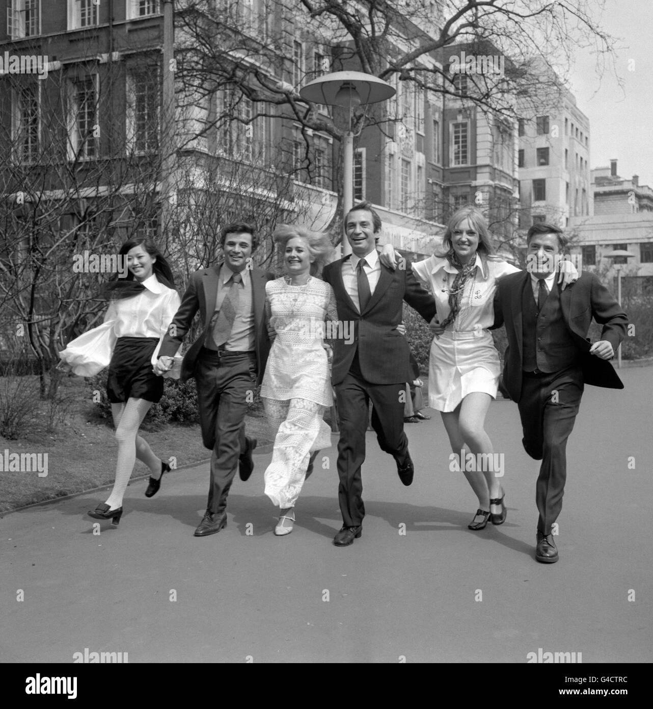 Film - 'époux' - Peter Falk - Embankment Gardens, Londres Banque D'Images