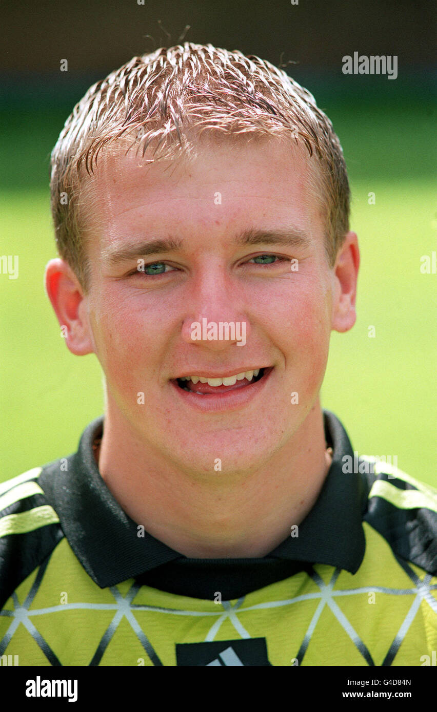 PA NEWS PHOTO 4/8/98 GARDIEN LEE KENDALL DE Crystal Palace F.C. Banque D'Images