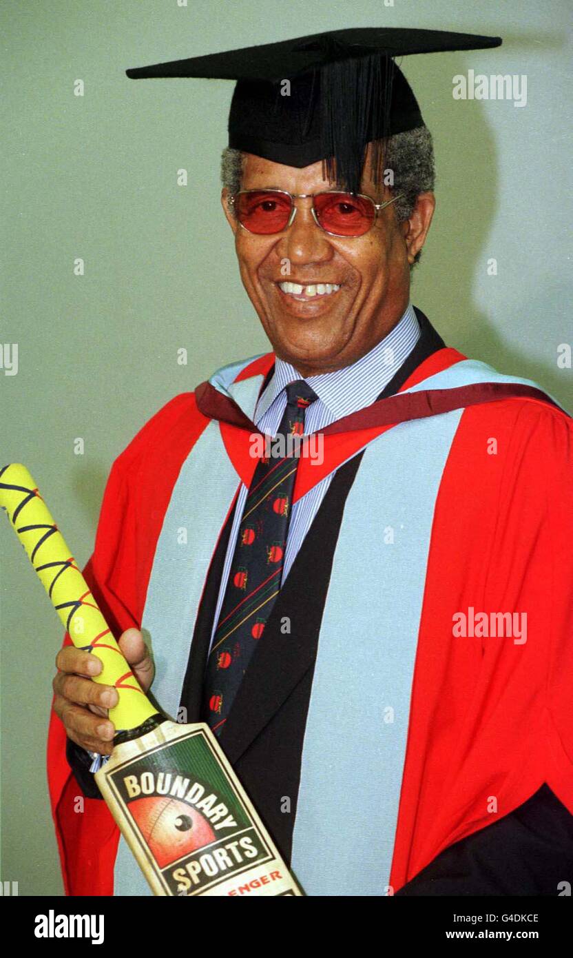 La légende du cricket de l'Ouest indien Sir Gary Sobers célèbre son 62e anniversaire demain (mardi) 28 juillet. Photo de Rui Vieira/PA Banque D'Images