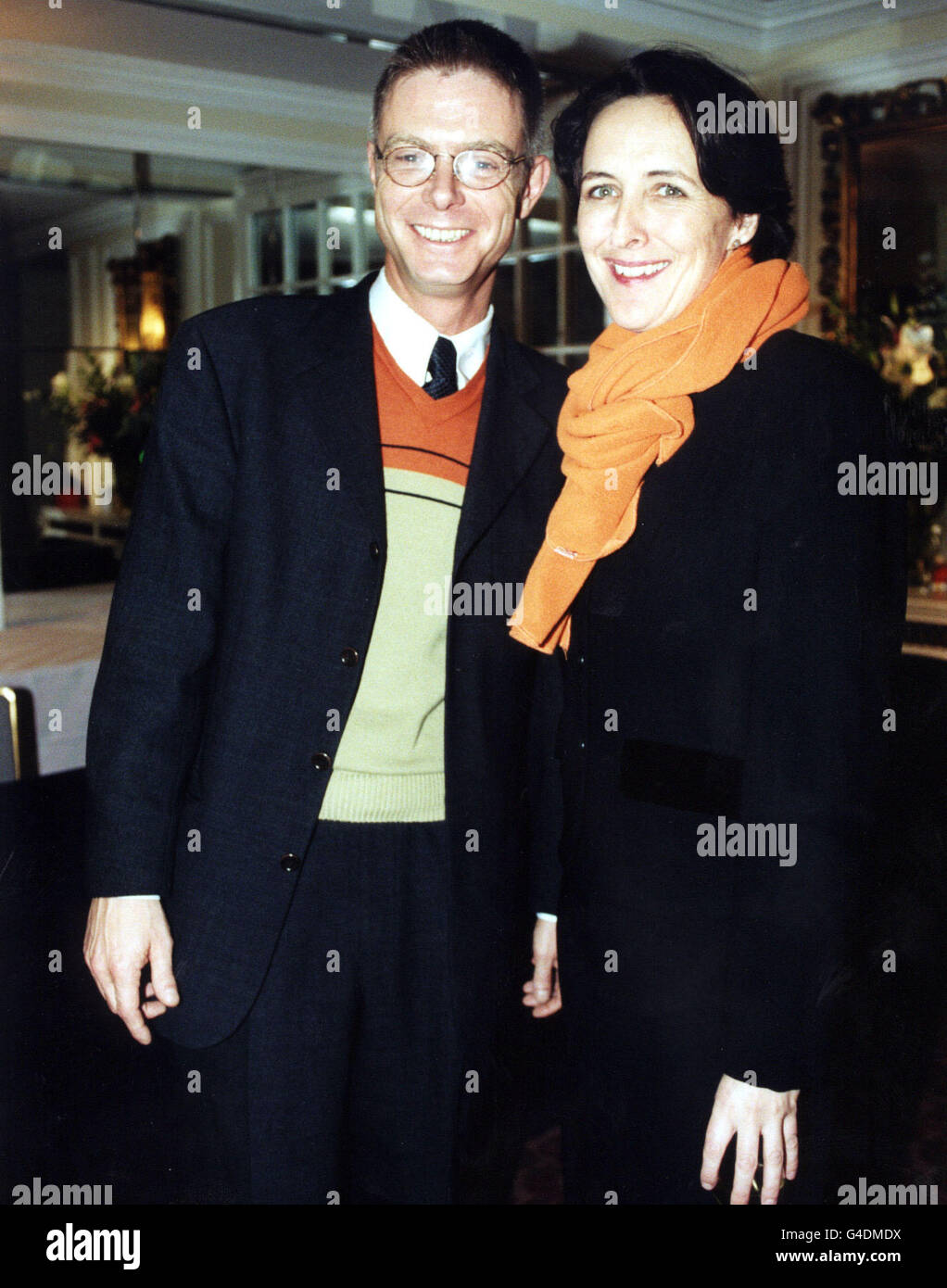 PA NEWS 28/11/97 L'actrice Fiona Shaw et Stephen Daldry À L'Evening Standard Drama AWARDS. Banque D'Images