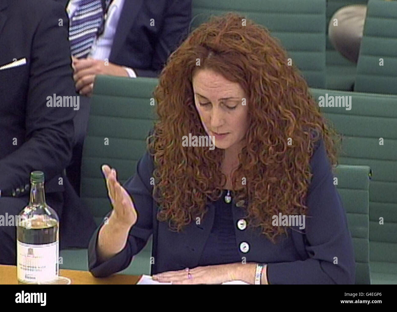 Rebekah Brooks, ancien chef de la direction de News International Ltd, a témoigné devant le comité spécial de la culture, des médias et du sport de la Chambre des communes, dans le centre de Londres, à propos du scandale du piratage téléphonique News of the World. Banque D'Images