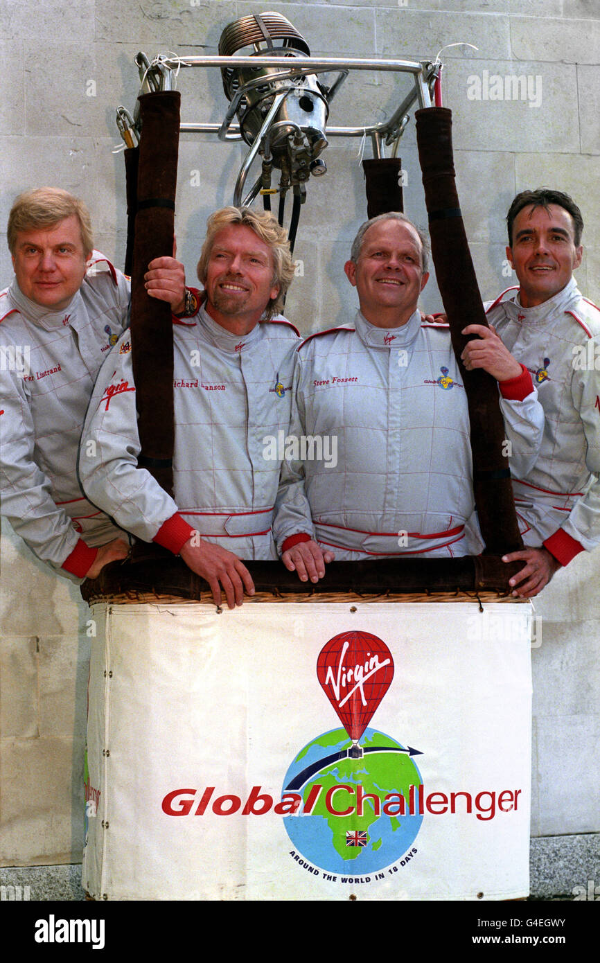 L'équipe Challenger Virgin Global (l/r) Per Lindstrand, le patron de Virgin Richard Branson, Steve Fossett et Dave Jackson, lors de la conférence de presse d'aujourd'hui (jeudi) à la Royal Aeronautical Society à Londres, Où Branson a annoncé sa décision de faire une autre tentative pour devenir le premier à voler dans le monde à bord d'une montgolfière, avec l'ancien rival d'arche Steve Fossett rejoignant leur équipe. Découvrez L'AVENTURE de l'histoire de PA Branson. Photo de John Stillwell. Banque D'Images