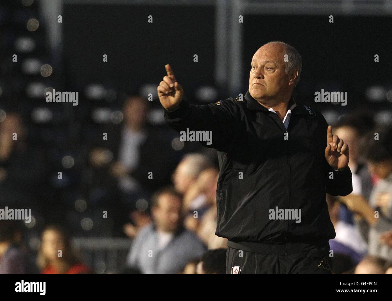 Football - UEFA Europa League - troisième partie qualifiante - deuxième jambe - Fulham / RNK Split - Craven Cottage. Martin Jol, directeur de Fulham, sur la ligne de contact. Banque D'Images