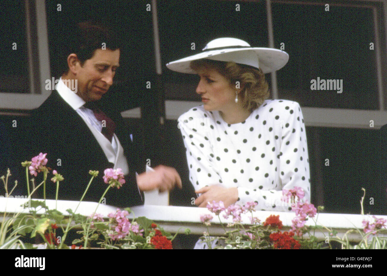 PA NEWS PHOTO LE PRINCE ET LA PRINCESSE DE GALLES à l'hippodrome d'EPSOM À SURREY POUR LE DERBY Banque D'Images