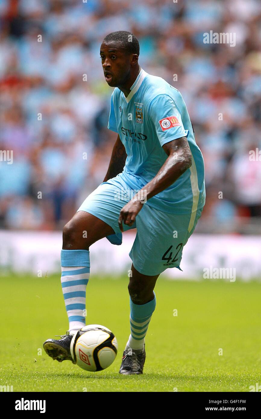 Football - FA Community Shield - Manchester City / Manchester United - Wembley Stadium. Gnegneri Toure Yaya, Manchester City Banque D'Images