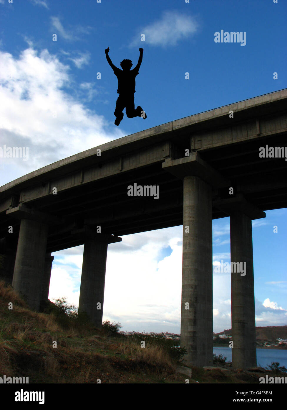 Le Suicide D Un Pont Photo Stock Alamy Le Suicide D Un Pont Photo Stock Alamy
