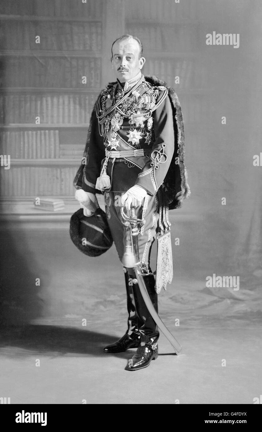 Grand-duc Boris de Russie en uniforme de cavalerie à la Shakespeare ball Banque D'Images