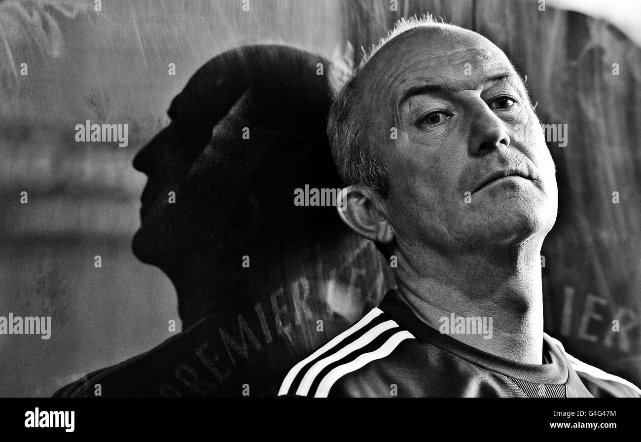 Tony Pulais, directeur de la ville de Stoke lors d'une conférence de presse à l'installation d'entraînement de Clayton Wood, Stoke on Trent. Banque D'Images