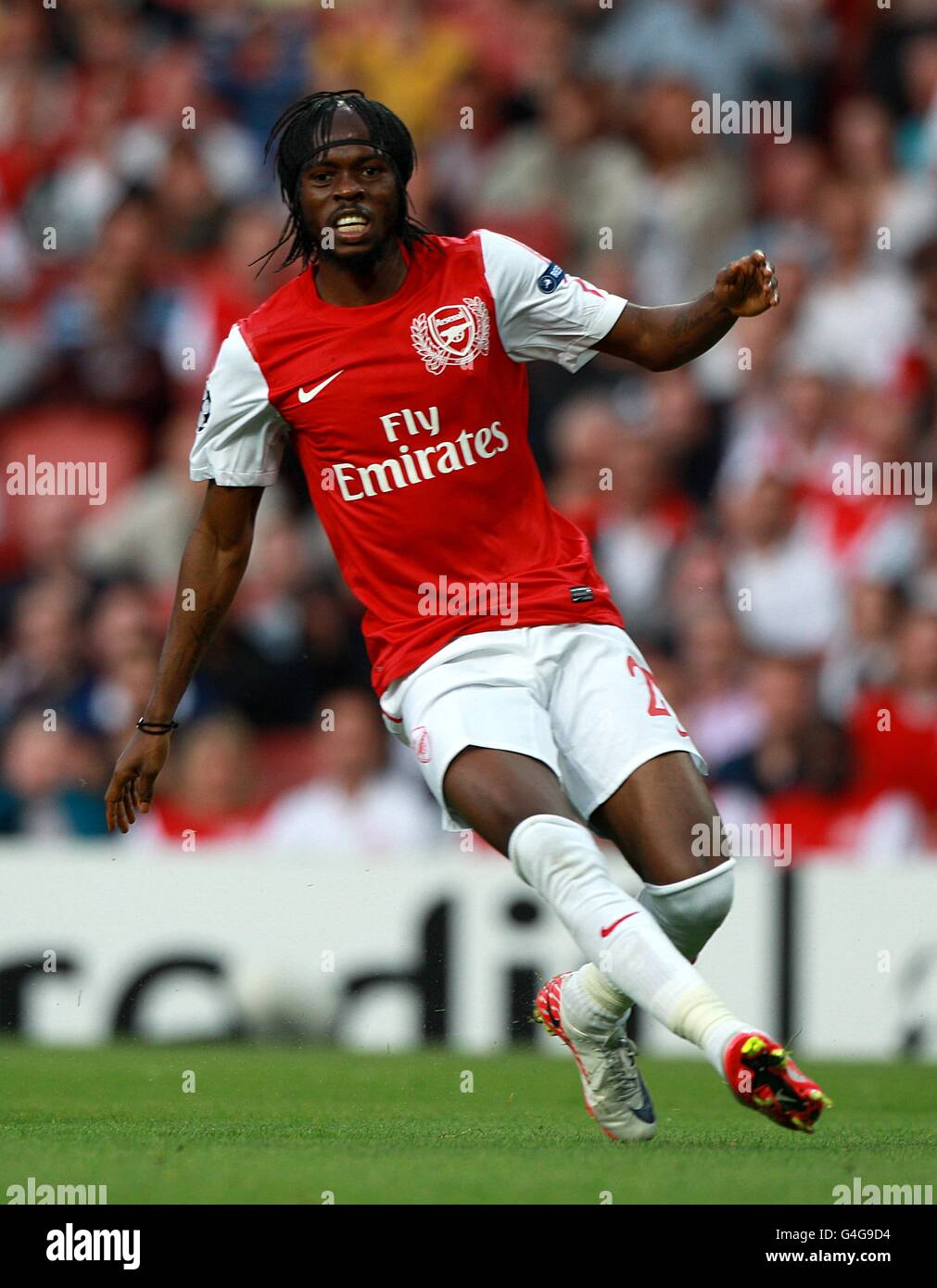 Football - UEFA Champions League - Play offs - First Leg - Arsenal v Udinese - Emirates Stadium. Yao Gervinho, Arsenal Banque D'Images