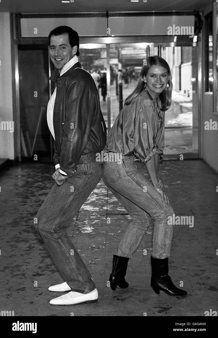 MICHAEL BARRYMORE ET ANNEKA RICE, LES GAGNANTS DU CONCOURS ARRIÈRE DE L'ANNÉE 1986. Banque D'Images