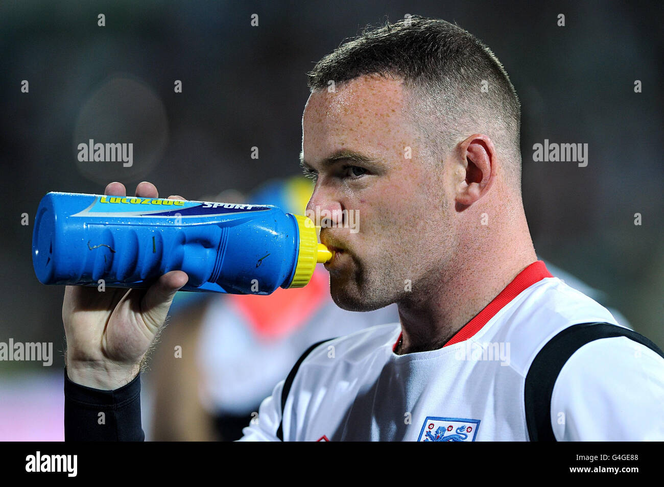 Wayne Rooney en Angleterre avant le match de qualification au championnat d'Europe au stade Vasil Levski, Sofia, Bulgarie. Banque D'Images