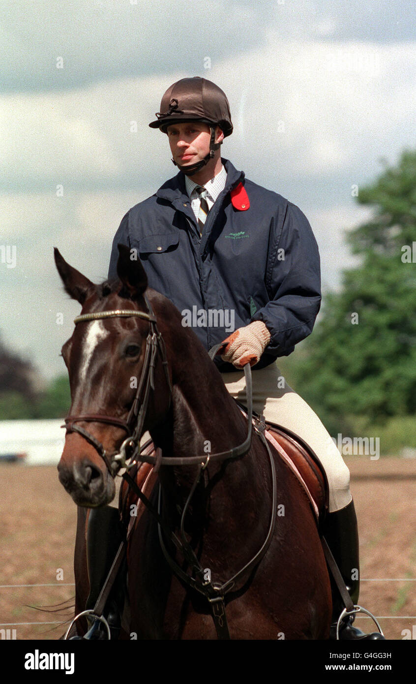 PA NEWS PHOTO 13/5/95 PRINCE EDWARD RIDING AU ROYAL WINDSOR HORSE SHOW. Banque D'Images
