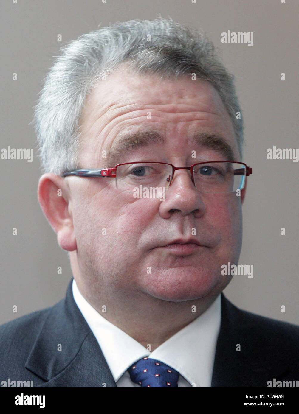 Le whip en chef de Fianna Fail Sean O Fearghail s'adresse aux médias au début d'une réunion de deux jours du parti parlementaire à l'hôtel Maldron à Tallaght. Banque D'Images
