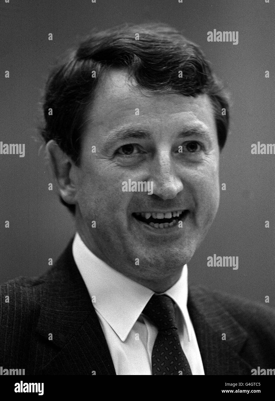 PA NEWS PHOTO 4/10/89 UNE BIBLIOTHÈQUE PHOTO DE IAN WRIGGLESWORTH, PRÉSIDENT DE L'ORDRE SOCIAL ET LES LIBÉRAUX DÉMOCRATES DEPUIS 1988 Banque D'Images