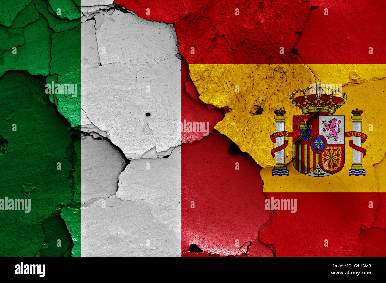 pic Italie Espagne Drapeau https www alamyimages fr photo image drapeaux de l italie et l espagne peint sur mur fissure 106102419 html
