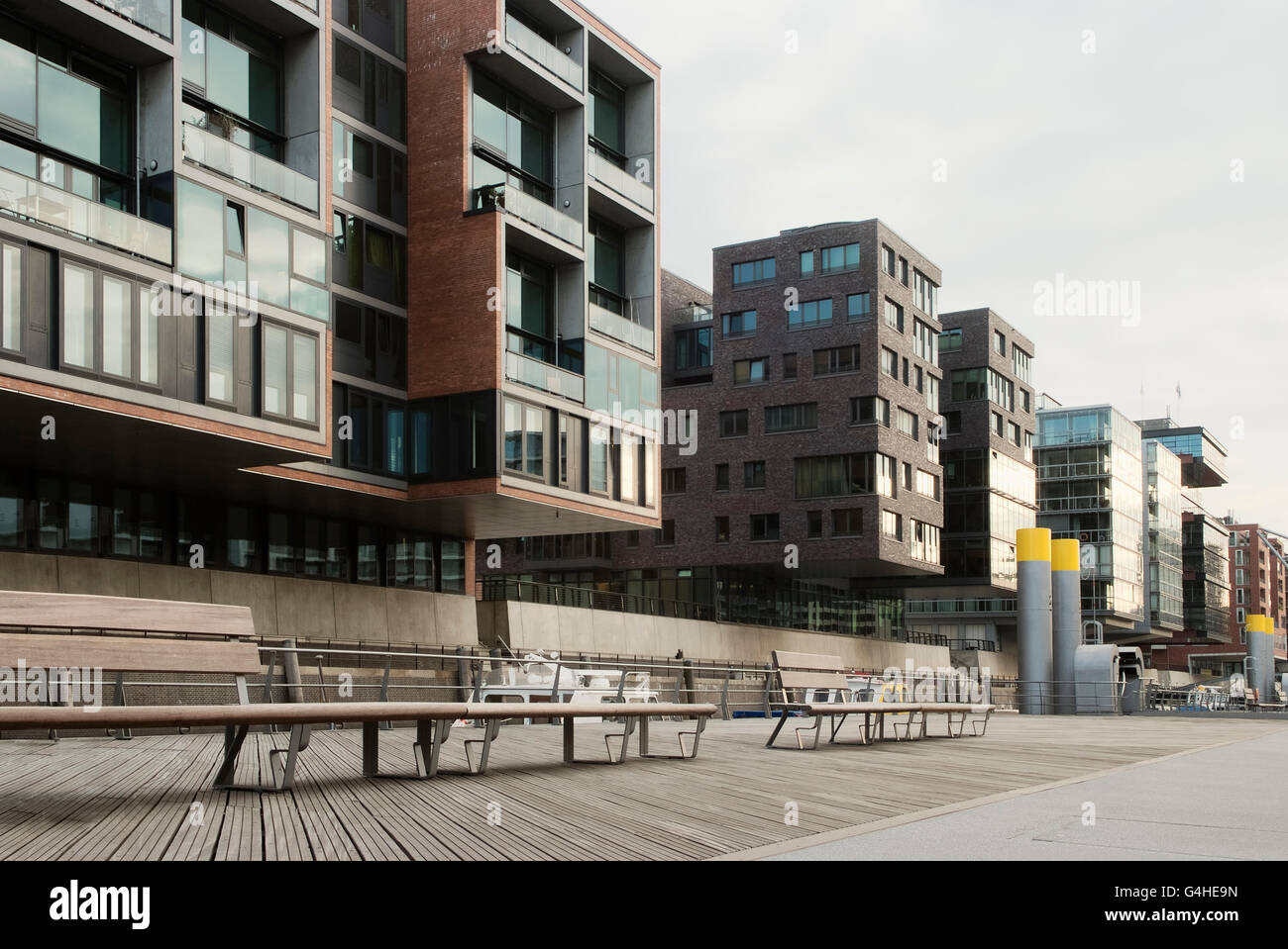 Maisons de vacances moderne dans le secteur riverain, Hafencity, Hambourg, Allemagne Banque D'Images