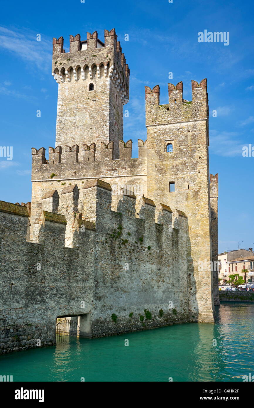 Château Scaliger, Sirmione, Lac de Garde, Lombardie, Italie Banque D'Images