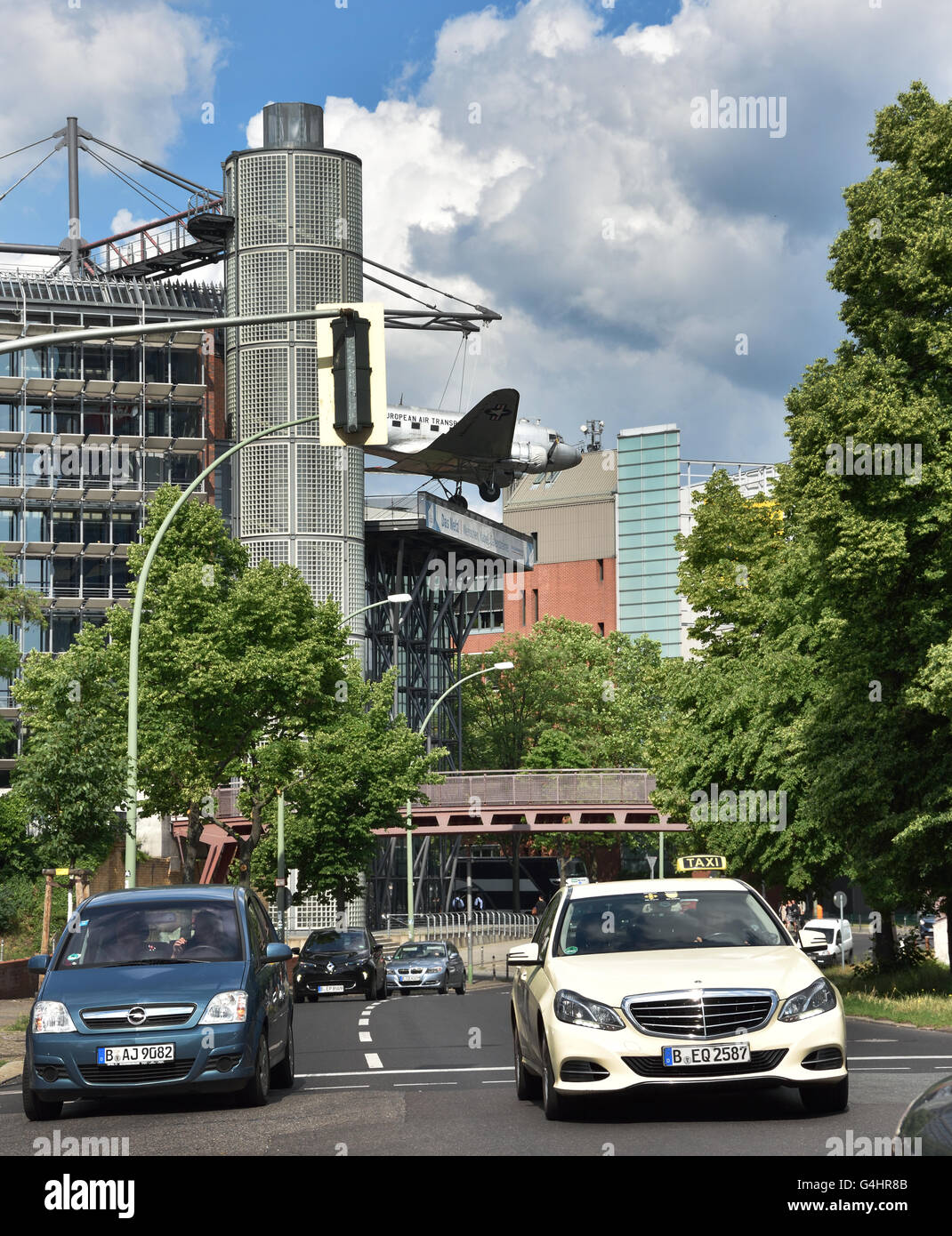 Musée allemand de la Technologie Berlin Allemagne ( C-47 Skytrain candy bomber ) Banque D'Images