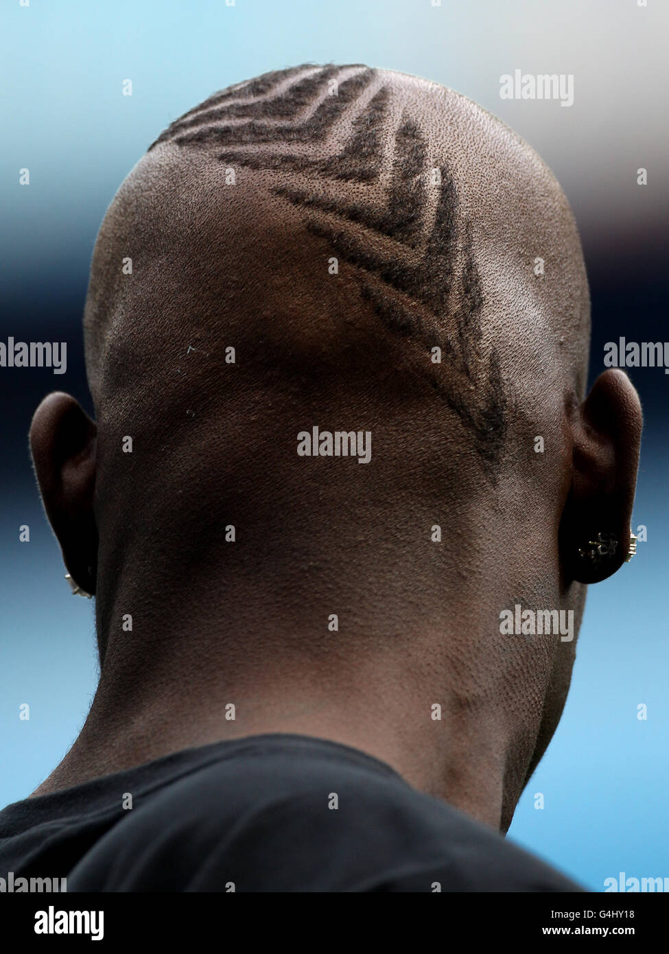 Vue détaillée du motif à l'arrière de Manchester La tête de Mario Balotelli Banque D'Images