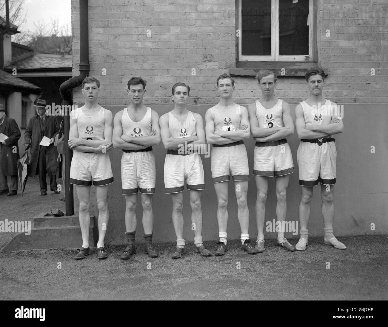 L'équipe d'Oxford pour la course inter-pays Oxford/Cambridge organisée à Wimbledon Common, Londres.De gauche à droite : G D C Tudor (capitaine); A F Trotman-Dickenson, T P E Curry, N M Green, J F Pollard et G riding.Oxford était l'équipe gagnante. Banque D'Images