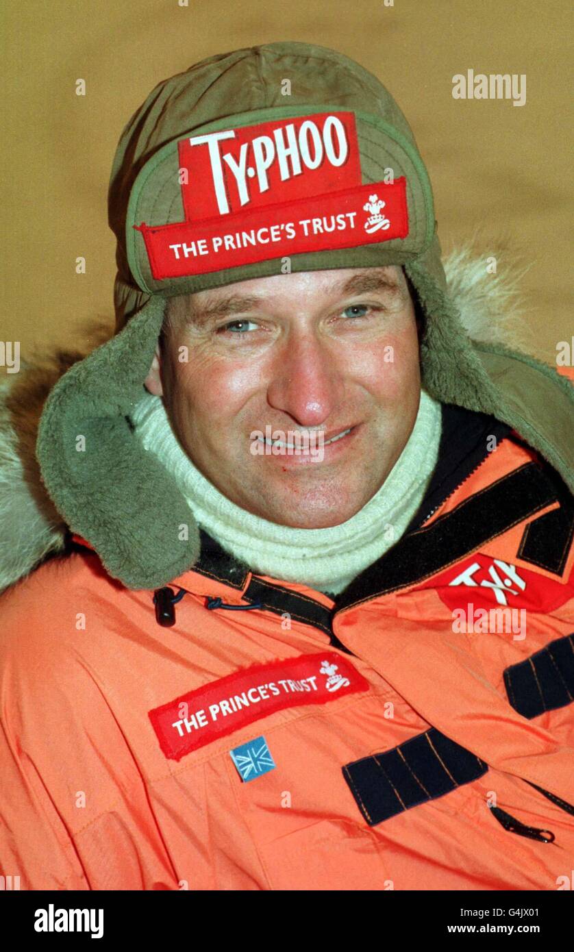 David Hempleman-Adams se prépare à partir pour une tentative à la première expédition en solo et non soutenue au pôle Nord géomagnétique.Le 8 mars, M. Hempleman-Adams se lancera dans un voyage de 250 kilomètres à travers les montagnes, y compris les conditions arctiques et antarctiques.* les températures chuteront aussi bas que moins 40C avec un facteur de refroidissement du vent prévu de moins 90C. Banque D'Images