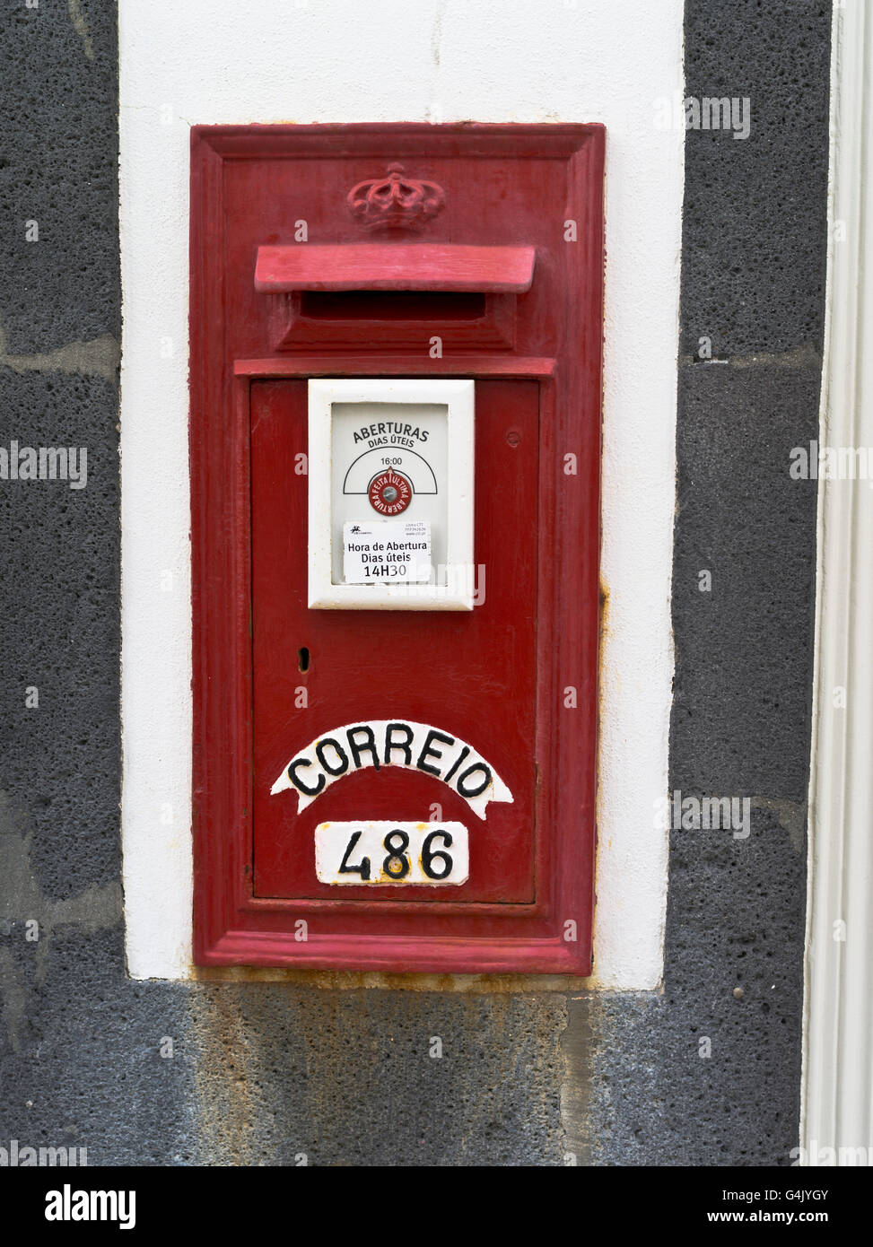 Dh Ponta Delgada Açores l'île de São Miguel Correio post box boîte rouge portugais Banque D'Images