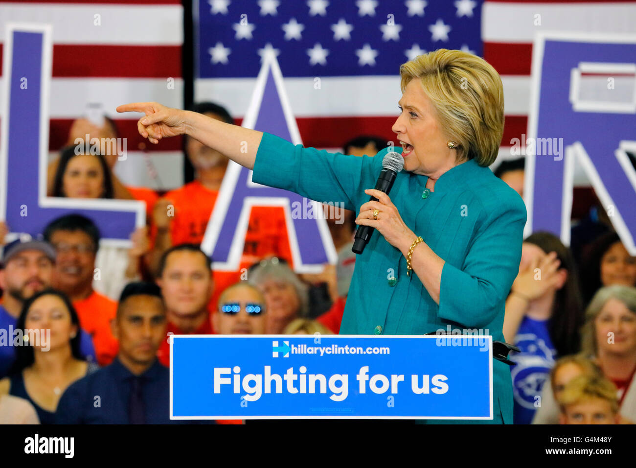 Candidat à l'élection présidentielle américaine Hillary Clinton dans des campagnes d'Oxnard, CA à "faire sortir le vote" Banque D'Images