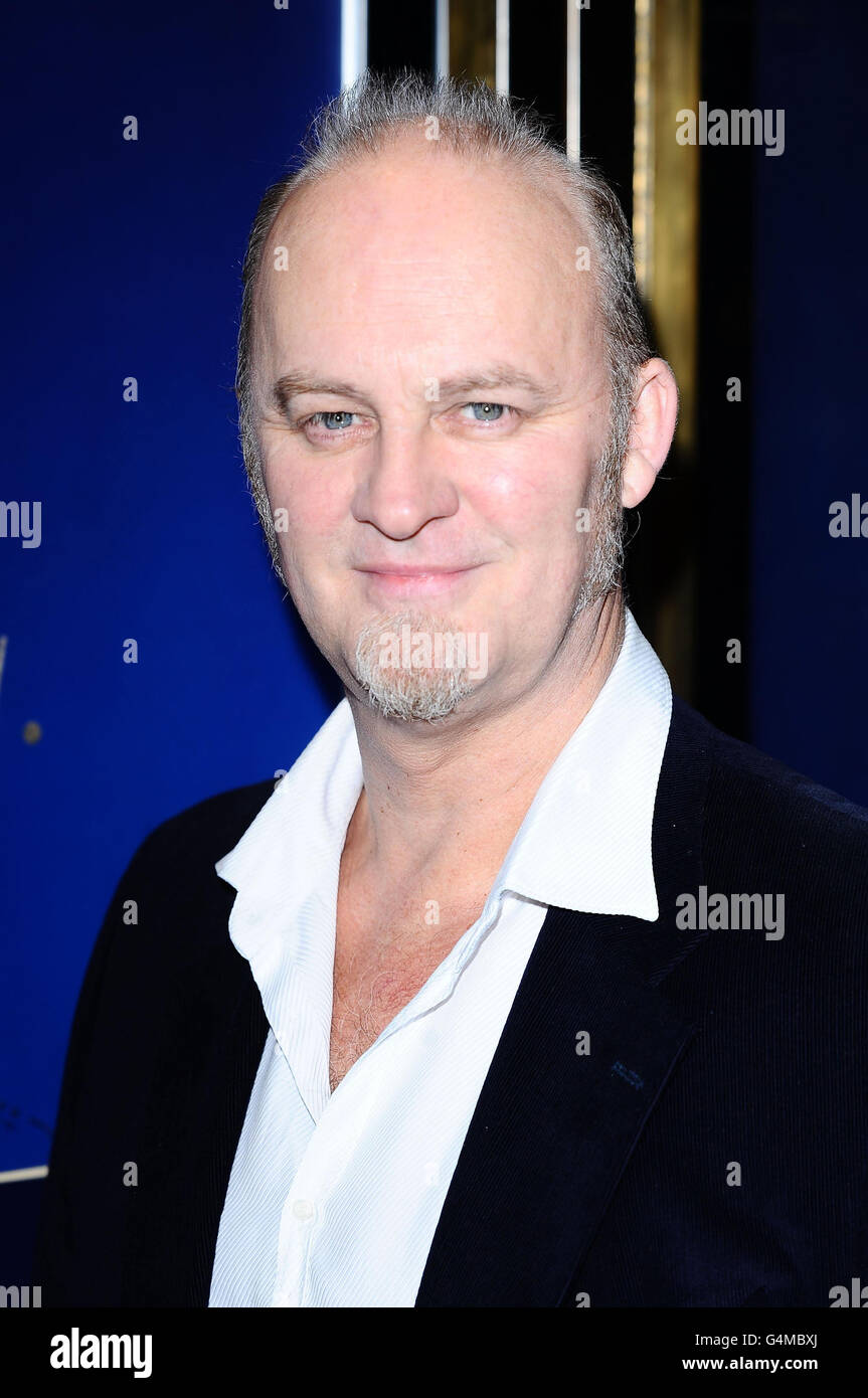 Tim McInerney arrive à la première du nouveau film W.E à l'Empire Cinema de Londres. Banque D'Images