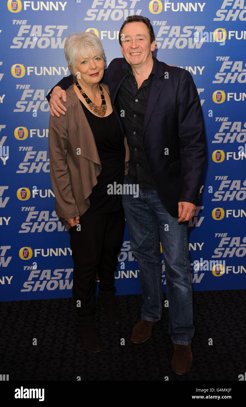 Paul Whitehouse et Alison Steadman au cinéma Curzon de Mayfair, Londres, pour la première de la toute nouvelle série du Fast Show, qui peut être visionné à partir du 10 novembre à www.fostersfunny.co.uk. Banque D'Images