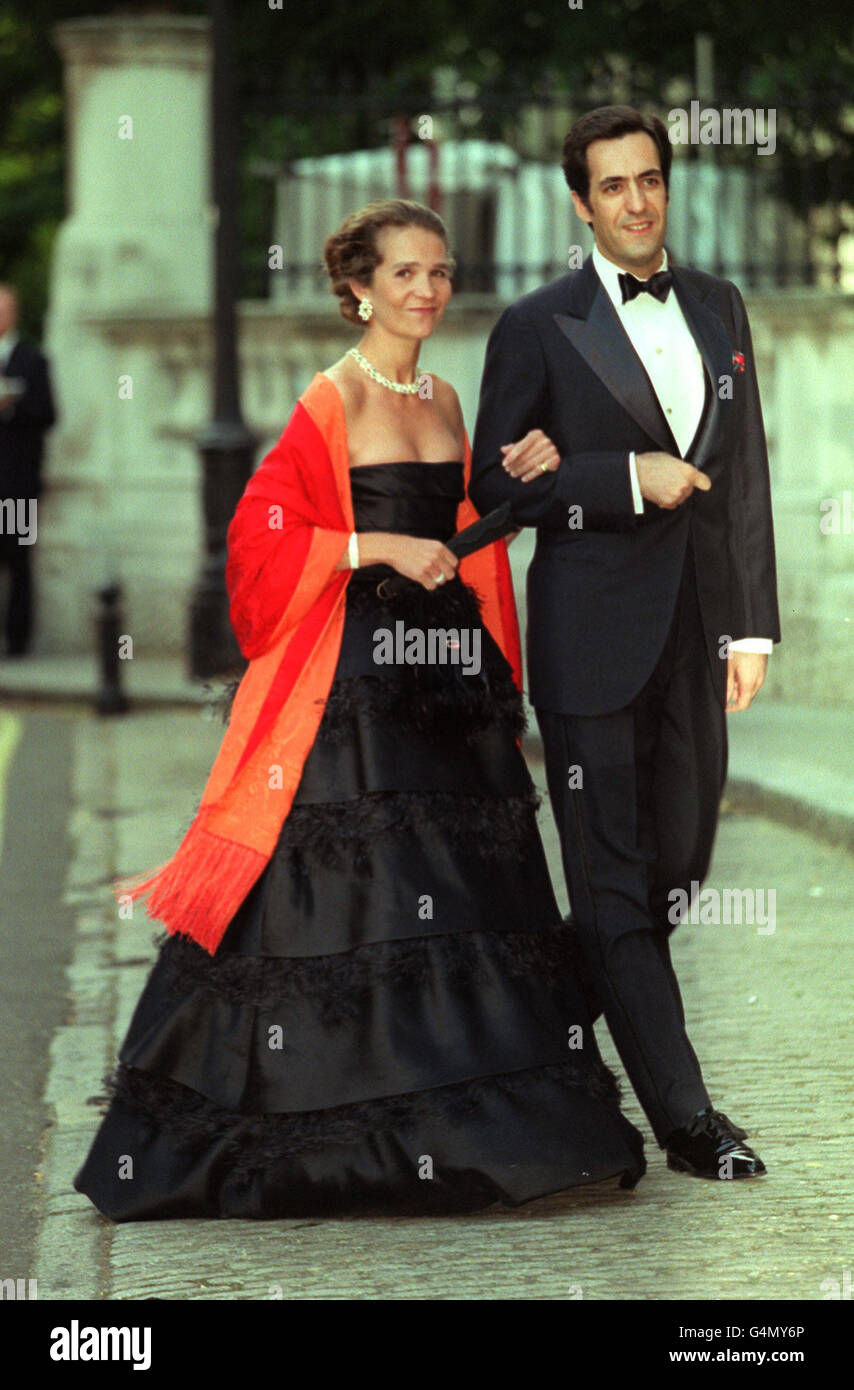 La princesse Elena d'Espagne et son mari, Jaime de Marichala, arrivent à Bridgewater House pour