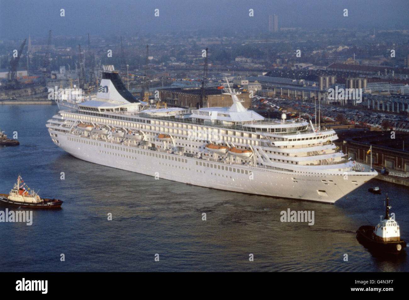 Roi - Princess of Wales P&O Royal Princess Naming - Southampton.Le nouveau paquebot de luxe P&O, la princesse royale, que la princesse de Galles a nommé lors d'une cérémonie à Southampton. Banque D'Images