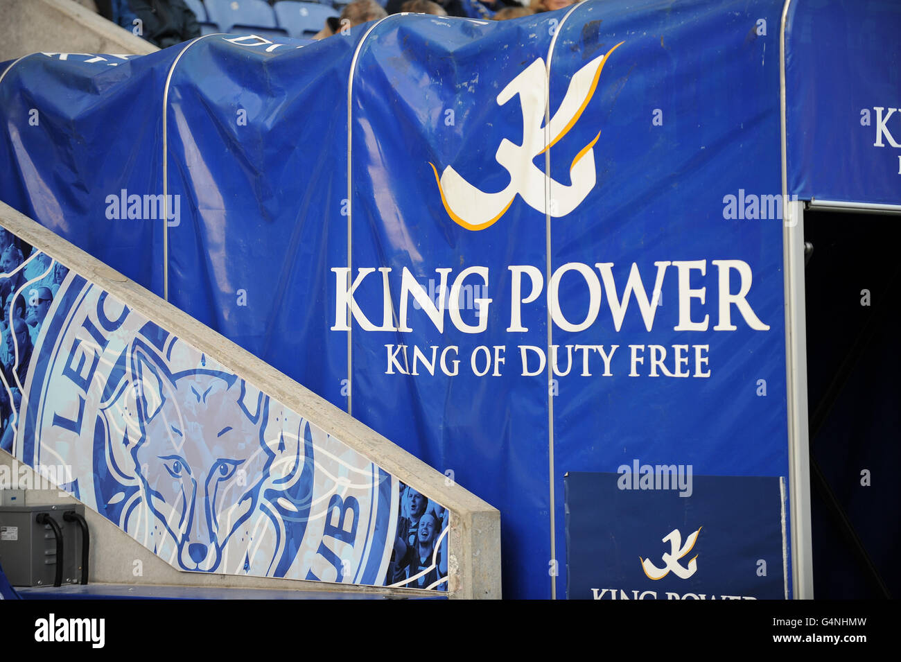 La marque King Power sur le tunnel de King Power Stade Banque D'Images