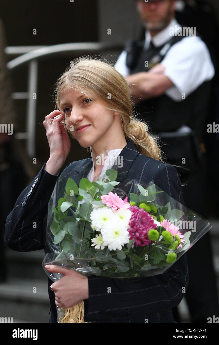 L'ancienne assistante parlementaire et présumée espion russe Katia Zatuliveter, 26 ans, quitte la Commission spéciale d'appel de l'immigration à Londres après qu'elle ait gagné sa bataille pour rester au Royaume-Uni aujourd'hui et ne sera pas déporté après qu'un tribunal ait statué en sa faveur. Banque D'Images