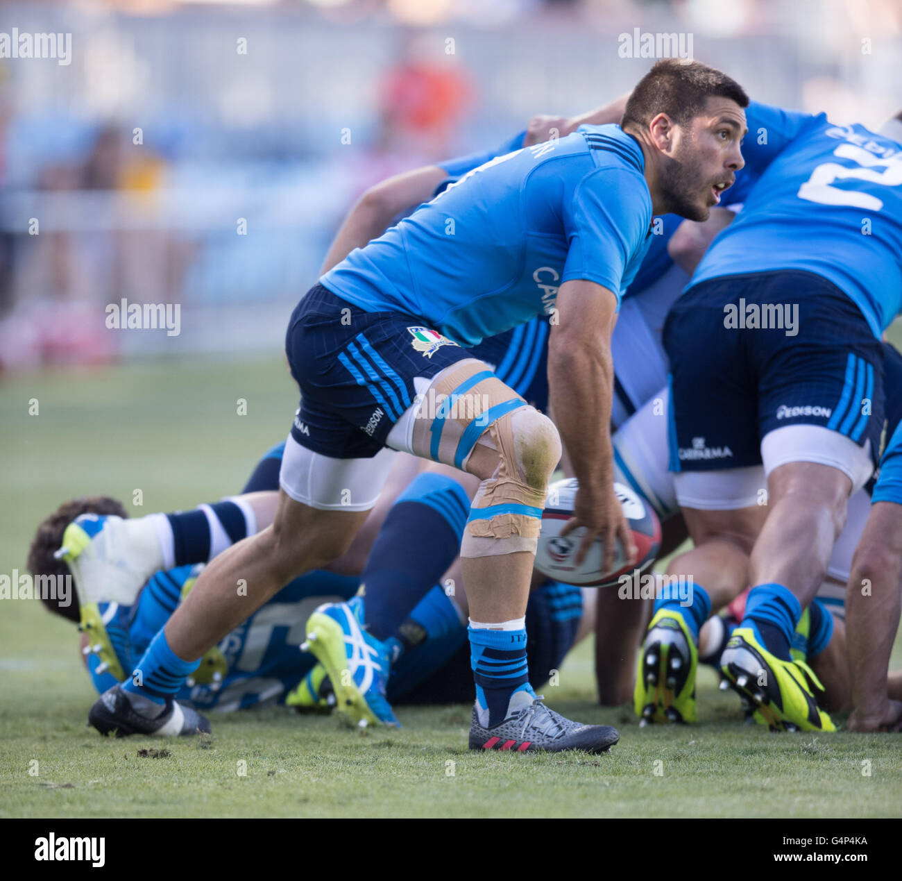 San Jose, Californie, USA. 18 Juin, 2016. Le capitaine de l'Italie EDORADO GORI (9) déplace la balle au cours de l'USA Rugby Match série d'été entre les USA et l'Italie des aigles au stade Azzurri d'Avaya à San Jose, CA Crédit : Jeff Mulvihill Jr/ZUMA/Alamy Fil Live News Banque D'Images