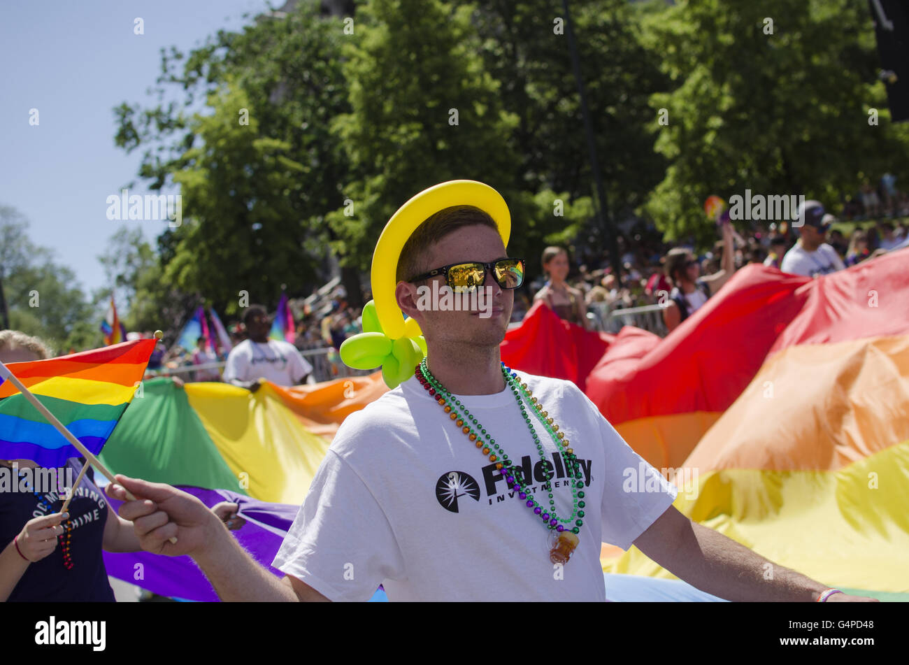 Denver, Colorado, États-Unis. 19 Juin, 2016. Des milliers ont pris part à la Parade Pridefest de 2016 à Denver, Colorado. Credit : Graham Charles Hunt/ZUMA/Alamy Fil Live News Banque D'Images