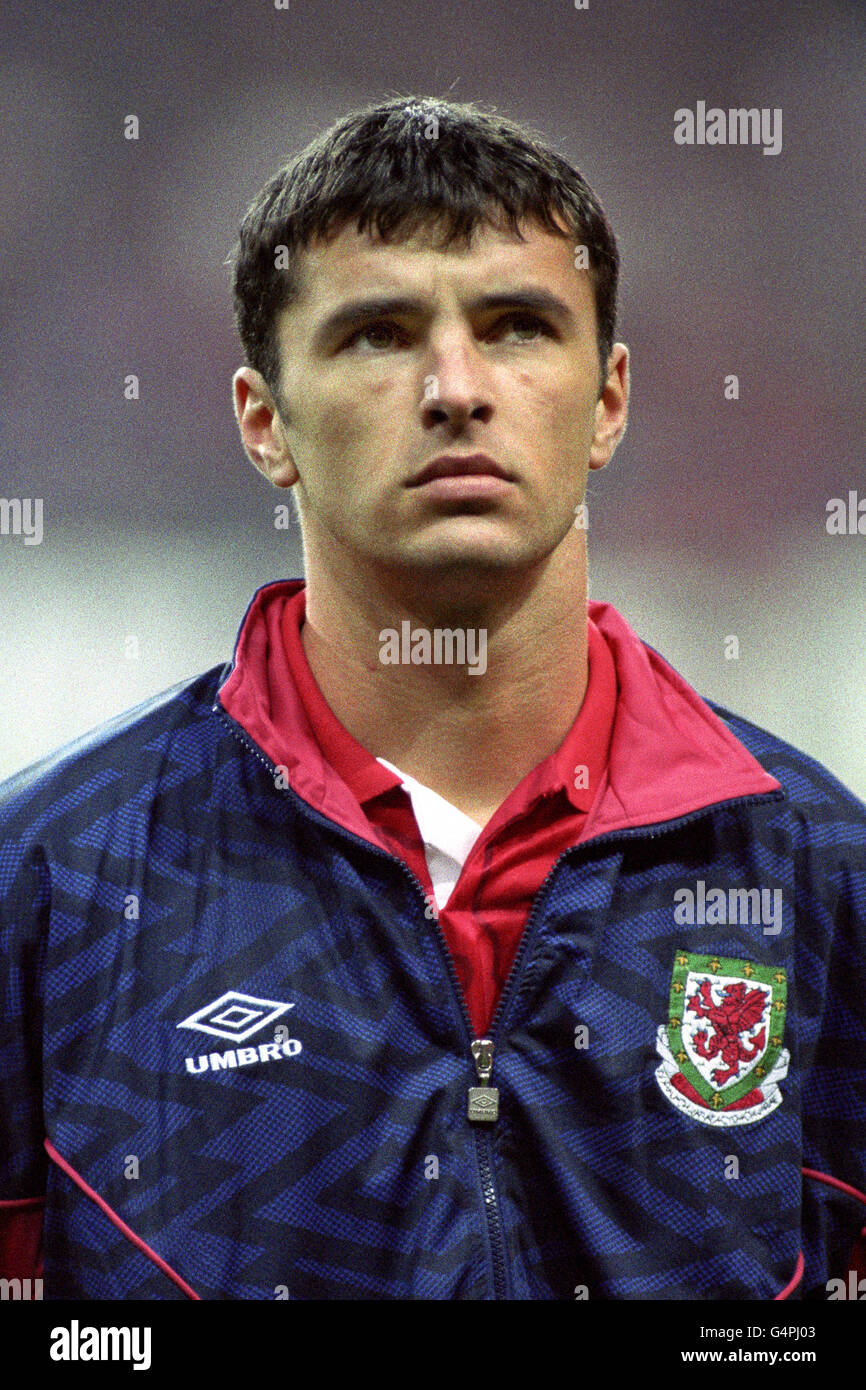 Football - coupe du monde USA 1994 qualificateur - Groupe trois - pays de Galles / Roumanie - Stade national. Gary Speed, pays de Galles Banque D'Images