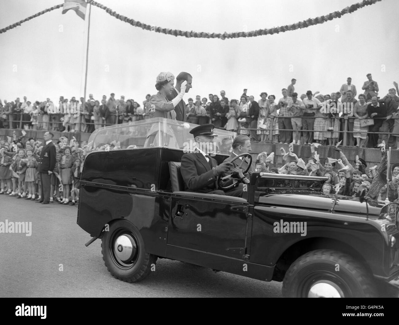 Image - La reine Elizabeth II visite à Îles de la Manche - Jersey Banque D'Images