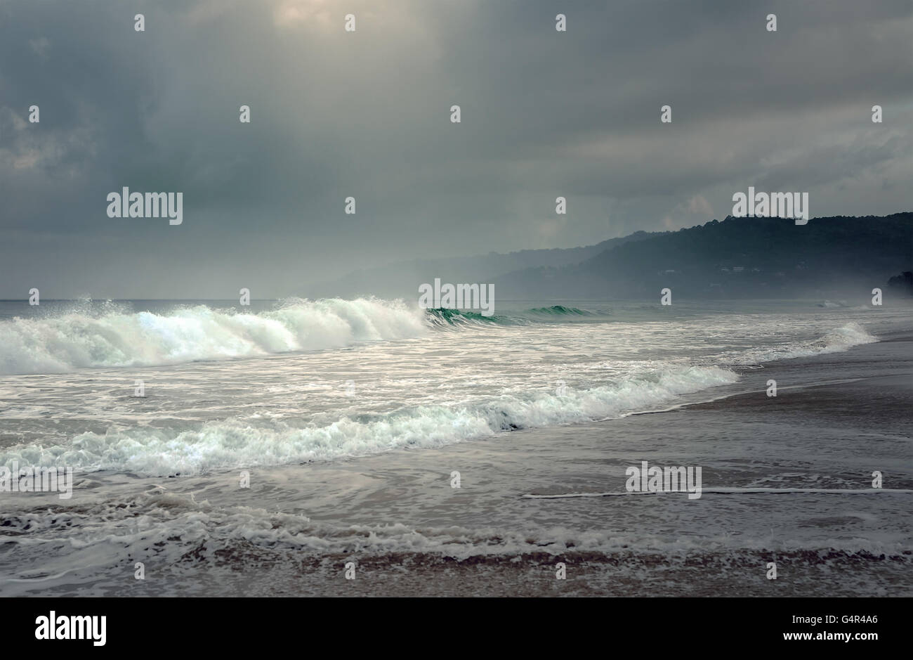 La tempête tropicale sur l'île de Phuket en Thaïlande Banque D'Images